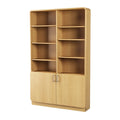 **Titel: Moderne houten boekenkast met open en gesloten opbergruimte**